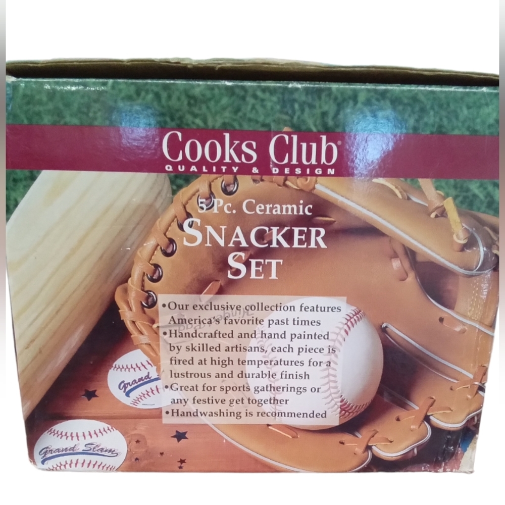 Cook's Club 5 Piece Snacker Set Baseball Themed!